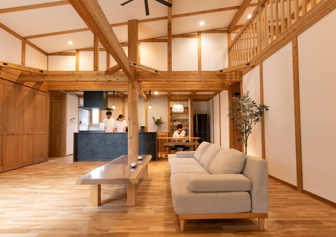 群馬・高崎・沼田エリアで家を建てるなら知っておきたい、冬場のシーリングファンの回転方向（風向き） 画像