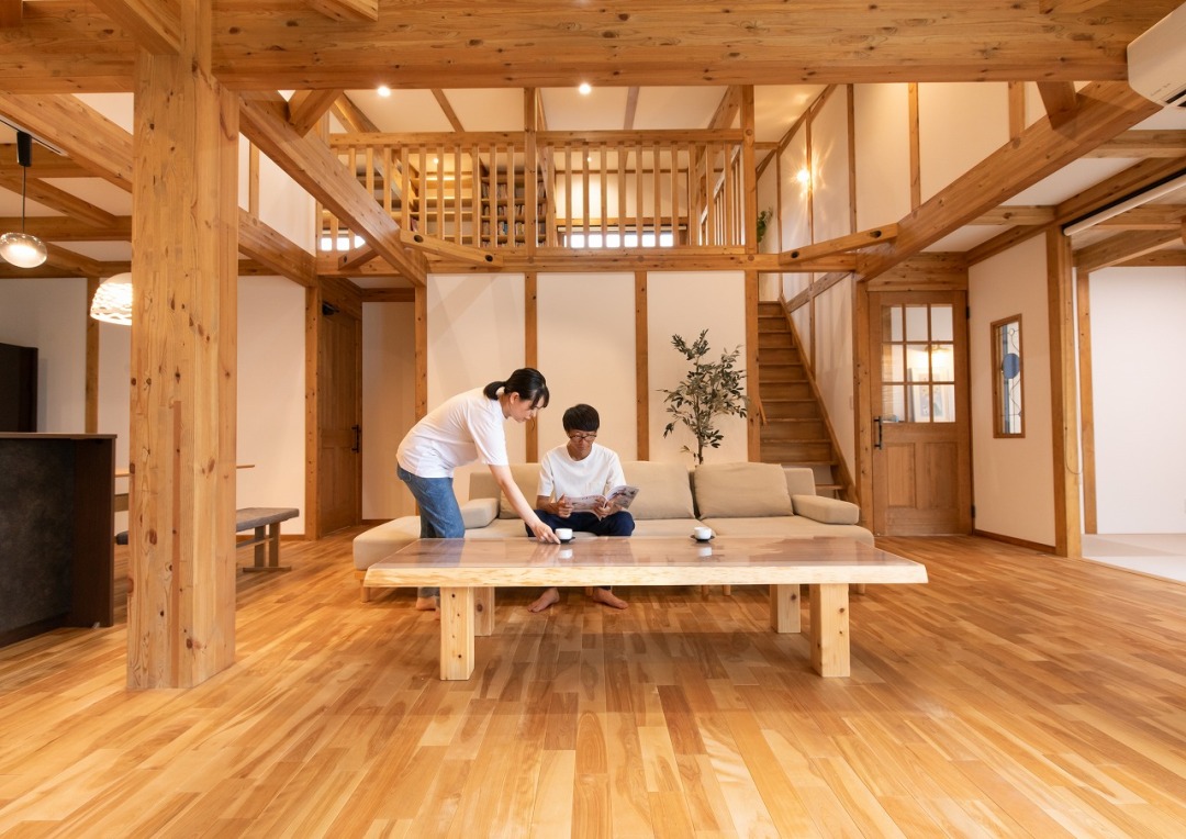 無垢材が木目や香りが癒してくれるワケ―原住建のこだわり 画像