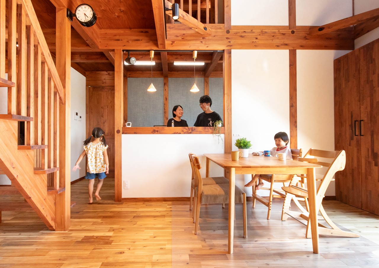 やさしい木×シャープなガルバで大満足のマイホームができました 画像