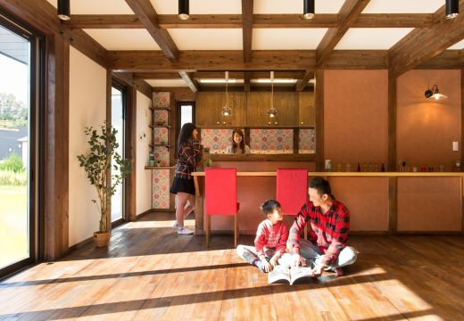真壁づくりが映える和モダン｜柱と梁で魅せる、木の住まい