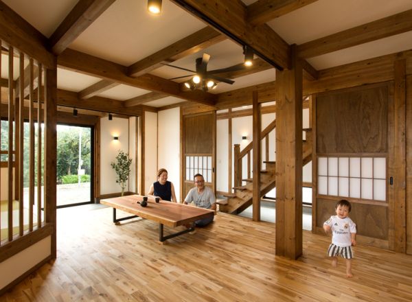 子どもが走り回って遊べるようなお家を・・・。